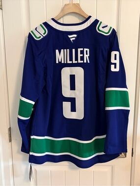 BNWT Authentic Fanatics Vancouver Canucks J.T. Miller Orca Jersey Size 52 Large